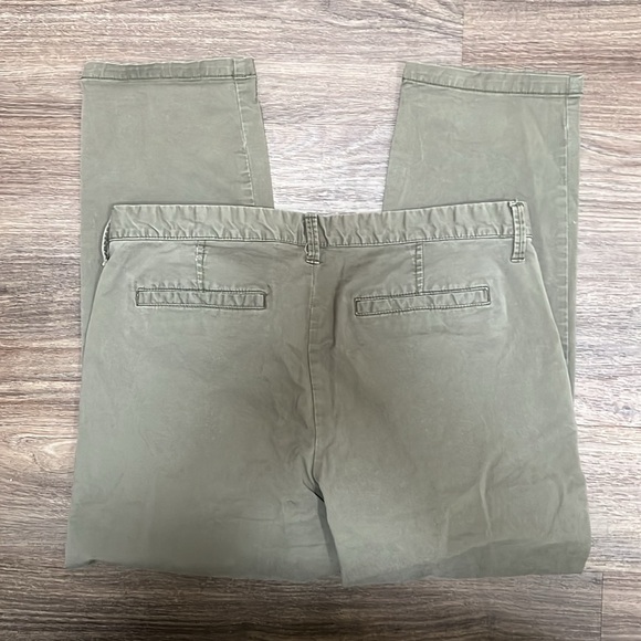 Gap khaki capri/ olive green/ 12 - Picture 7 of 7